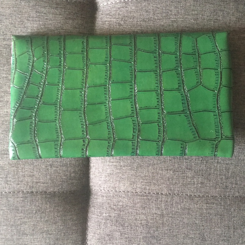GREEN CLUTCH BAG - Picture 2 of 4